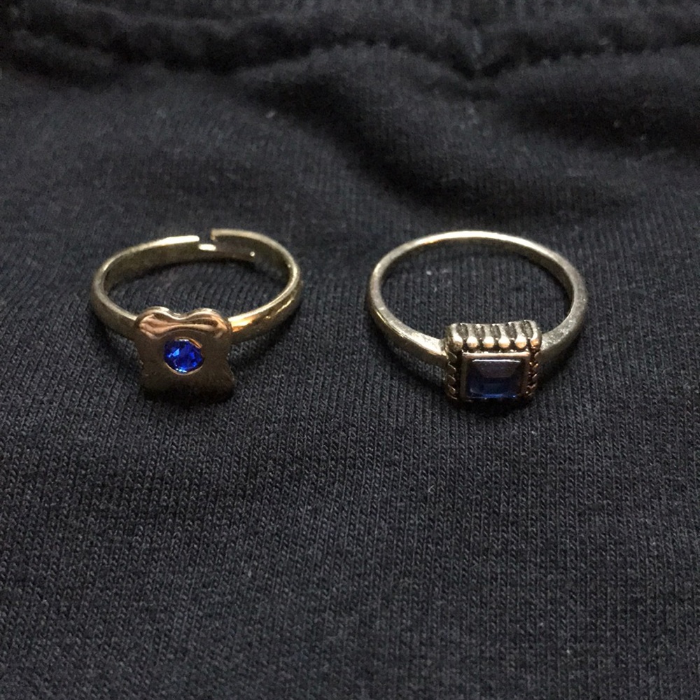 2 gold and sapphire rings